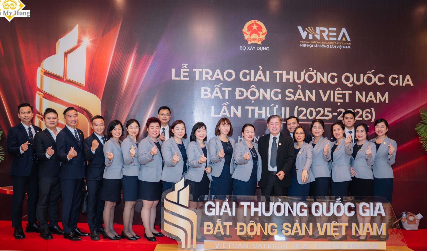 Phu My Hung receives two prestigious real estate awards