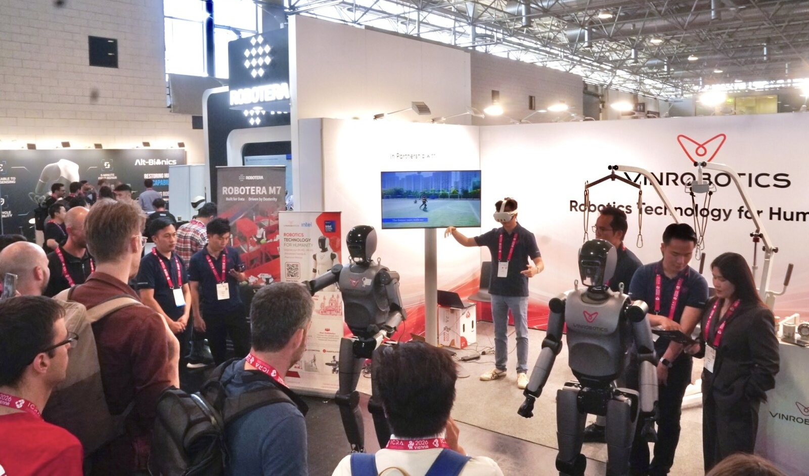 VinRobotics debuts Vietnam-made VR-H3 humanoid robot at global tech events