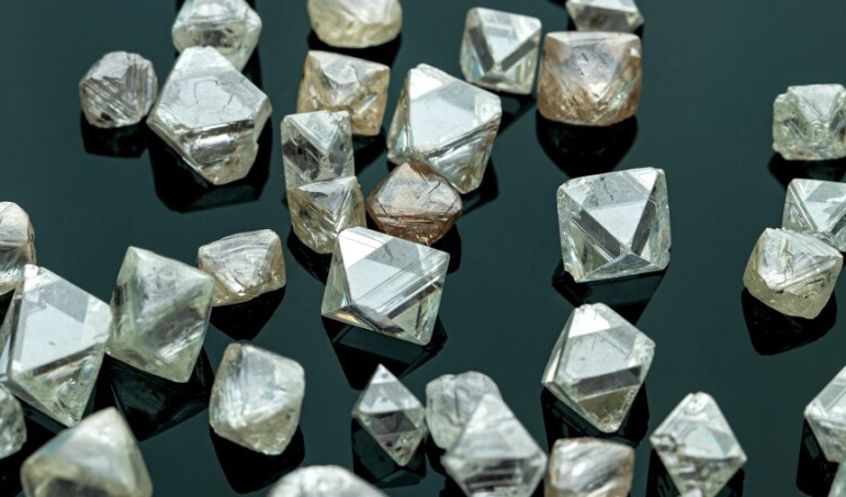 GIA acquires 30% stake in De Beers' Tracr diamond provenance blockchain platform