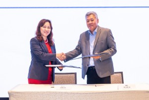 Credit Bureau Singapore and Experian Malaysia sign MoU for cross-border credit reporting