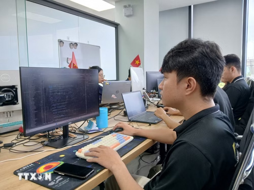 Vietnam government approves programme on development of digital economy and society