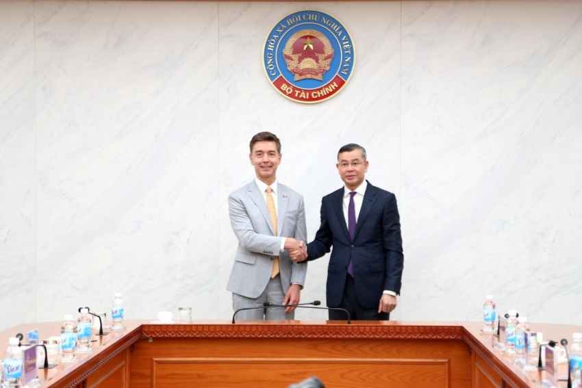 Vietnam, EU deepen cooperation on investment, tax transparency and green finance