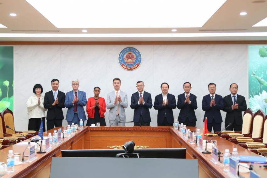 Vietnam, EU deepen cooperation on investment, tax transparency and green finance