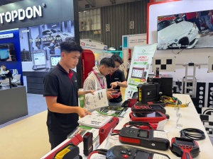 Over 400 international companies explore opportunities in Vietnam’s car market
