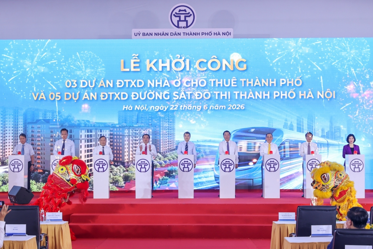 Hanoi breaks ground on three rental housing, five urban railway projects