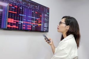 Cooling crude oil prices temper Vietnam's oil and gas stock rally
