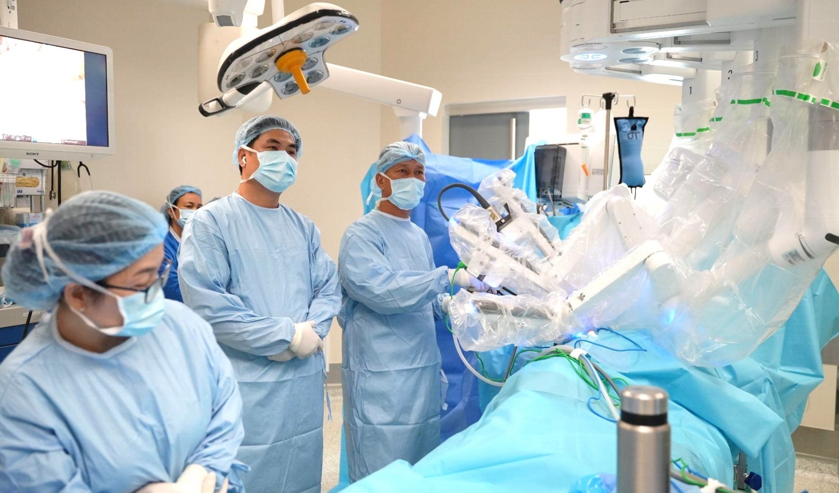FV doctors remove 5cm kidney tumour in time-critical robotic surgery