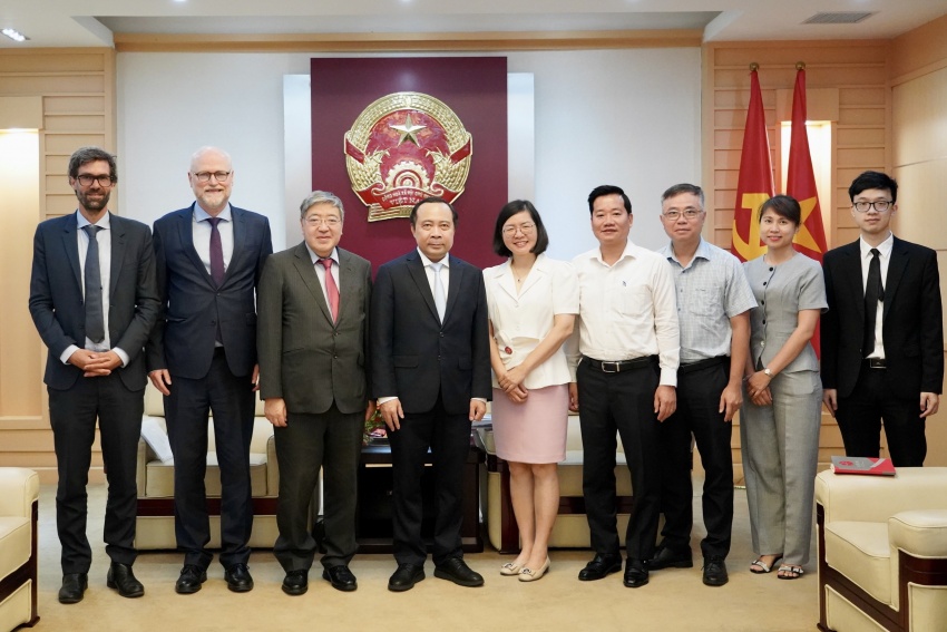 Vietnam’s Ministry of Science and Technology and OECD strengthen cooperation