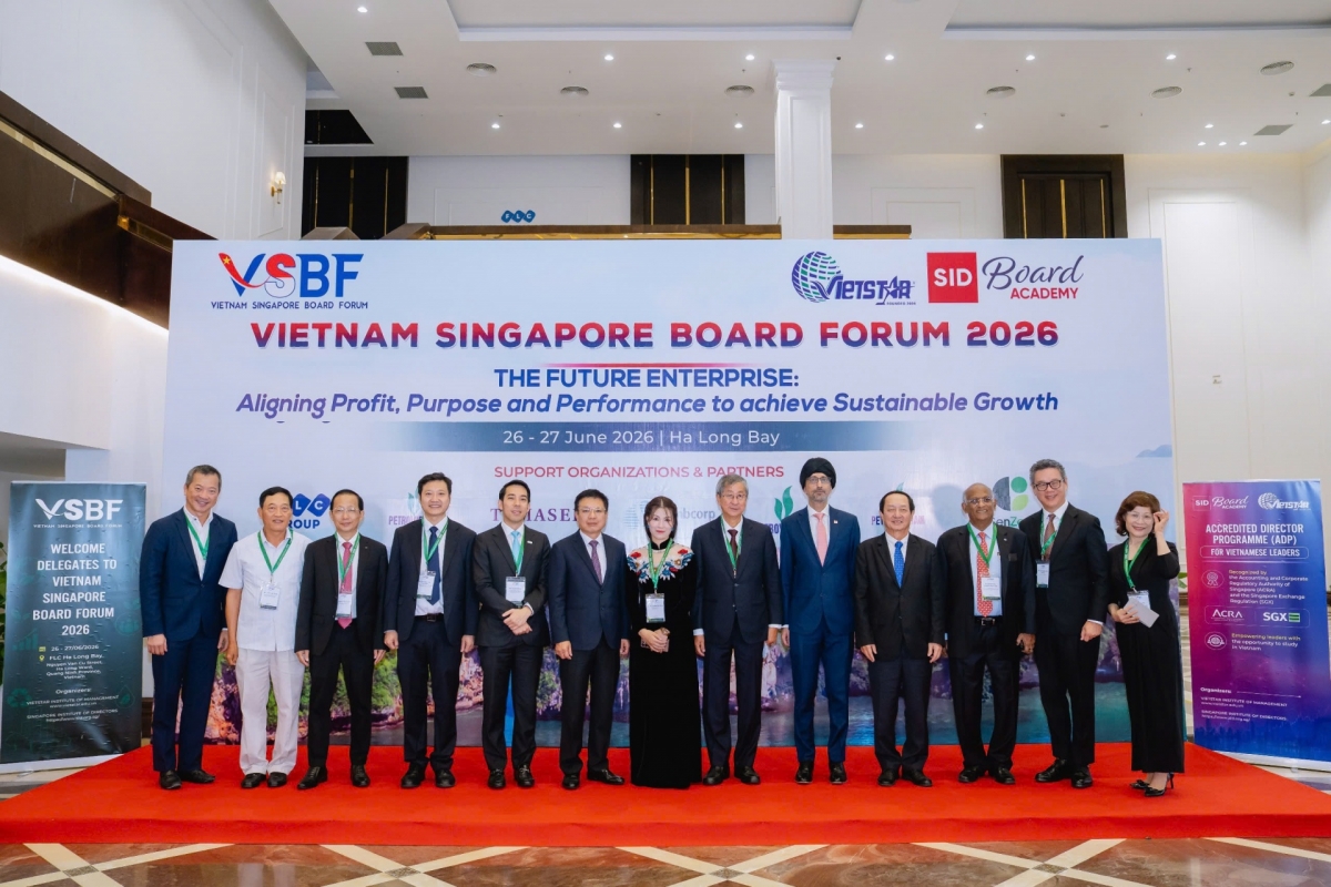 Vietnam, Singapore aim to shape ASEAN