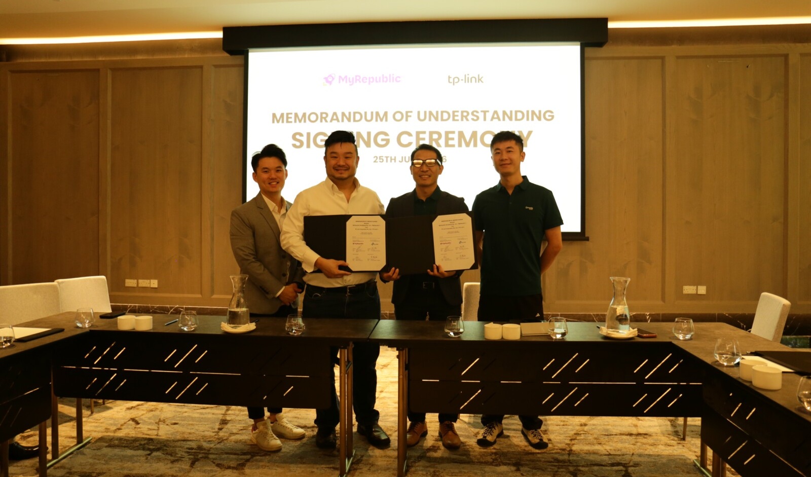 MyRepublic, TP-Link sign MOU to deliver bundled connectivity solutions for Singapore SMEs