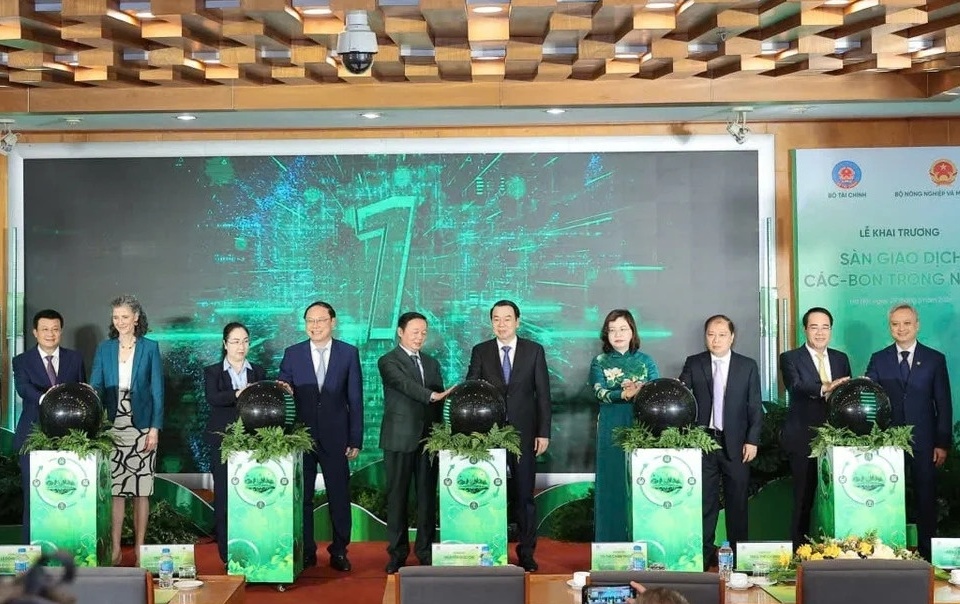 Vietnam launches pilot carbon trading exchange