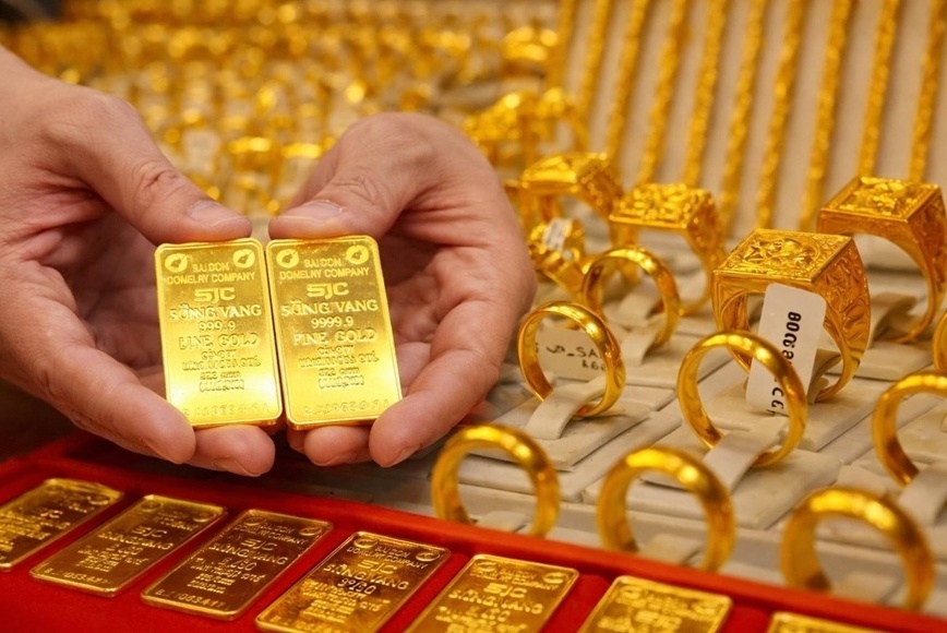 Vietnam to hold off taxing gold bullion transfers pending government rules