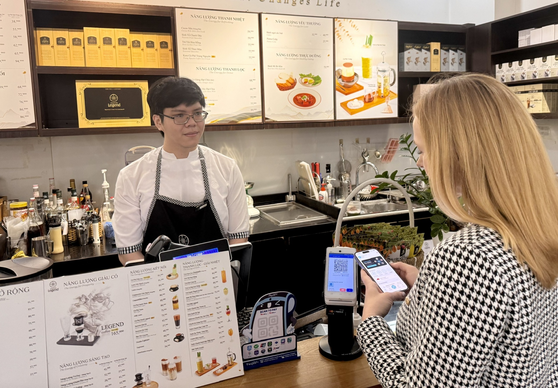 Vietnam and Singapore launch cross-border QR payment service