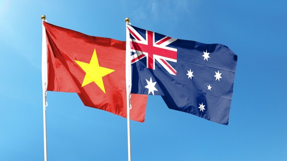 Australia shifts immigration focus from capital to talent