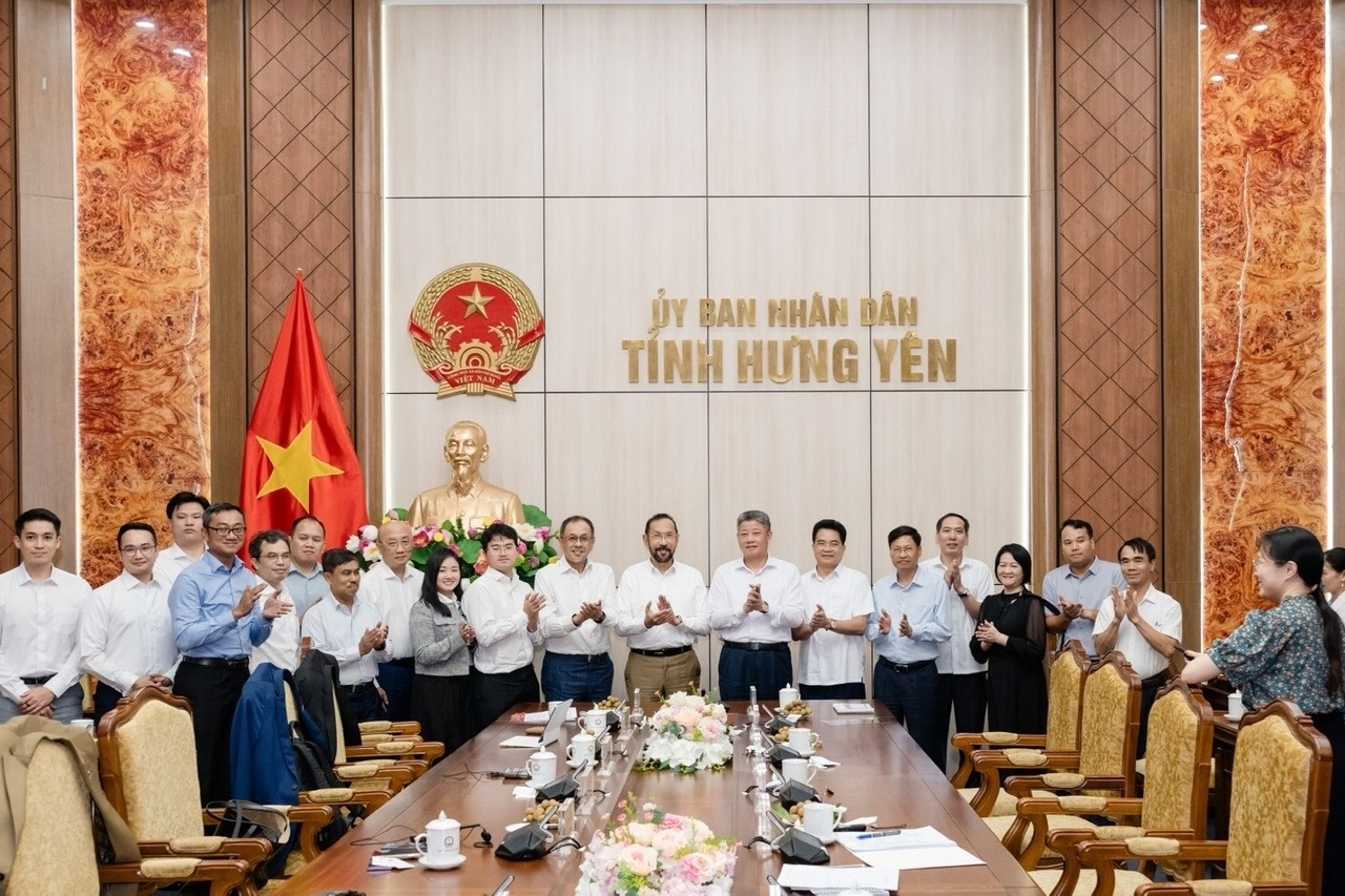 Hung Yen Group and JLand Group sign MoU to explore industrial park cooperation
