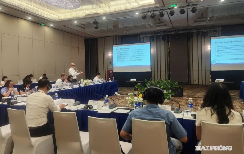 Haiphong partners with US on smart seaport development