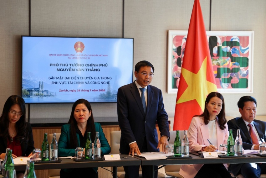 Vietnam invites Swiss investors to join international financial centre