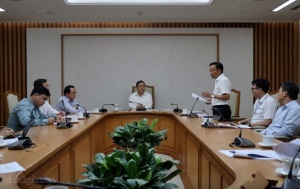 DPM pushes for urgent approval of metro extension to Long Thanh International Airport