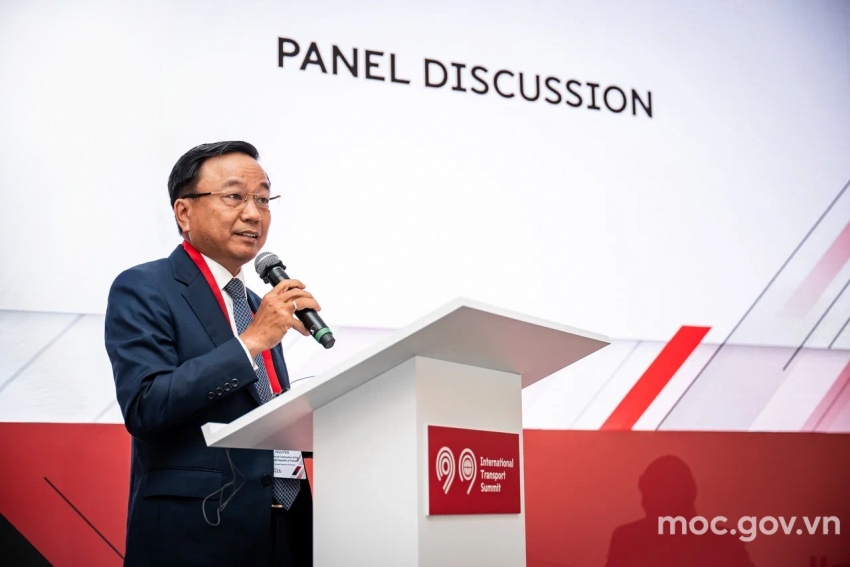 Vietnam and Russia boost transport ties at international summit