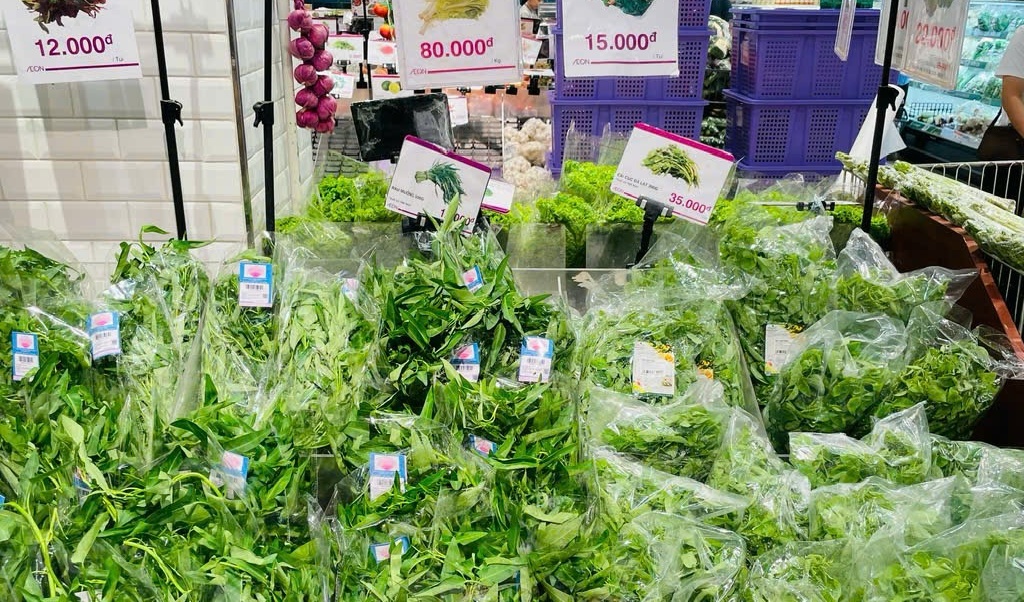 Fruit and vegetable exports top $1 billion for first time in July