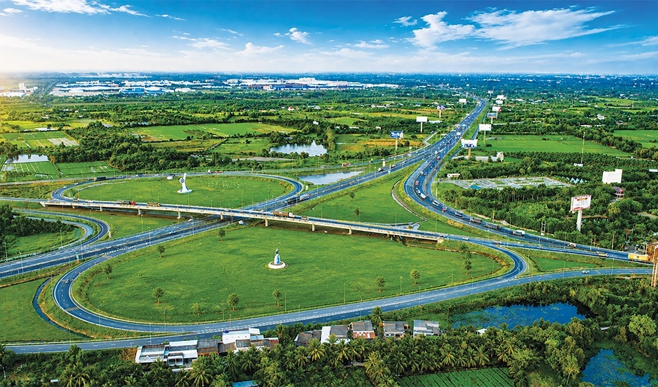 Dong Thap eyes success as Mekong transshipment hub