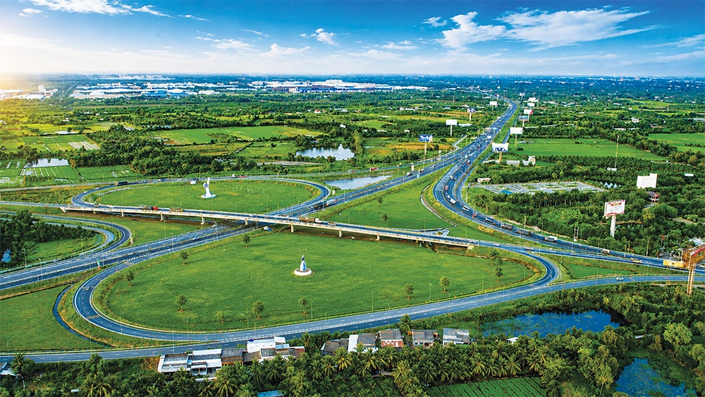 Dong Thap eyes success as Mekong transshipment hub