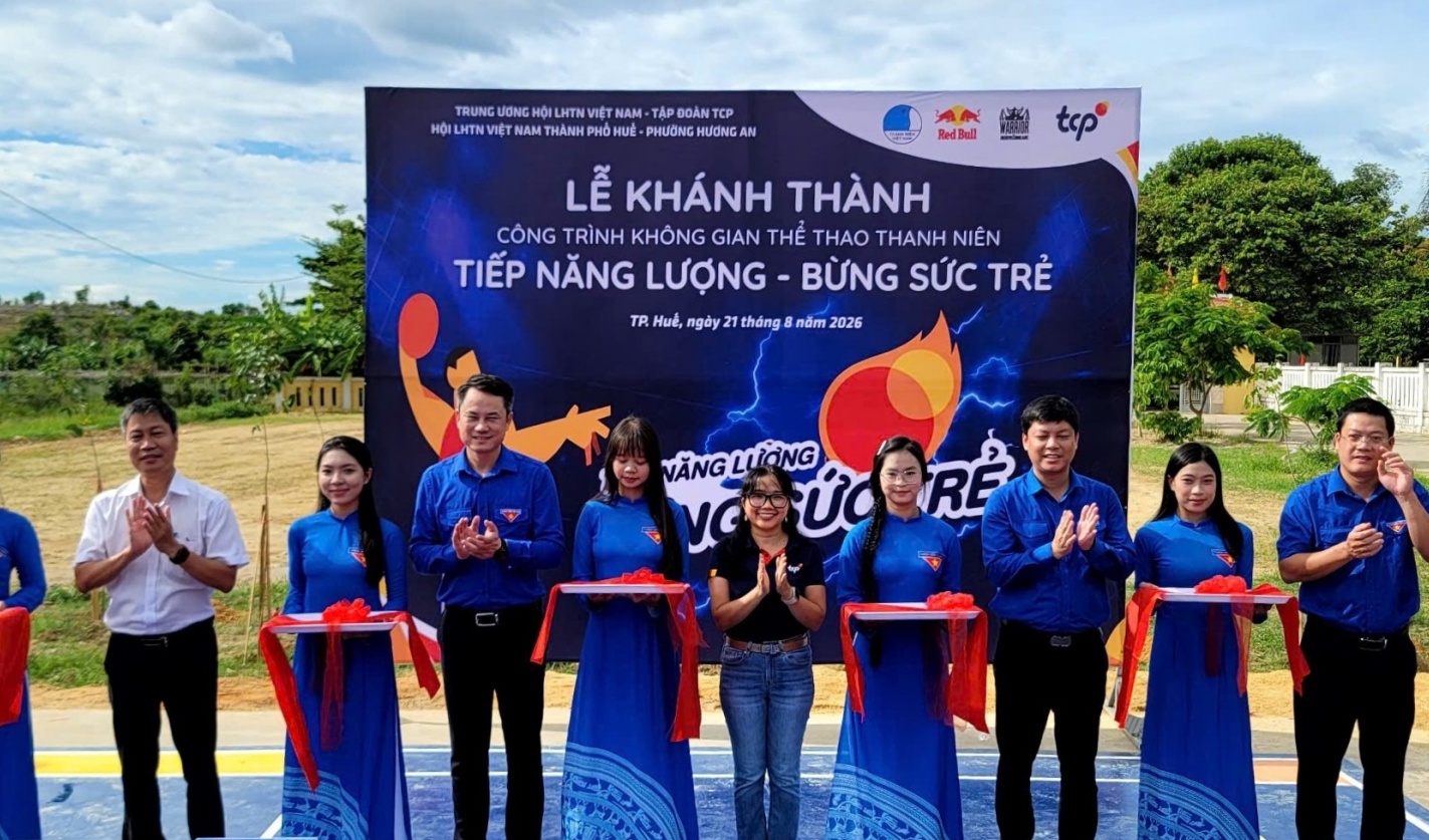TCP and Central Committee of the Vietnam Youth Federation empower youth through community sport yards