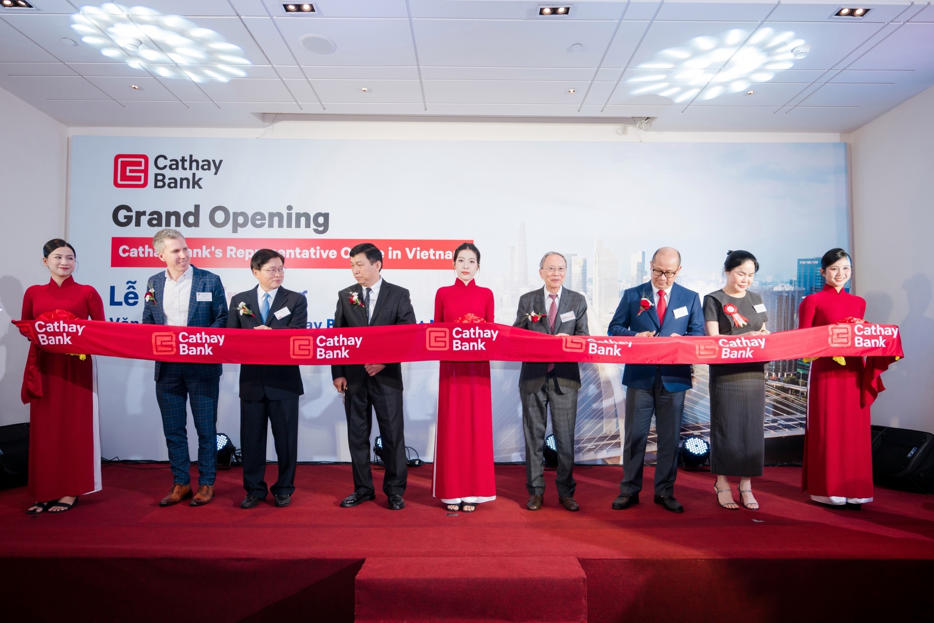 Cathay Bank opens representative office in Ho Chi Minh City