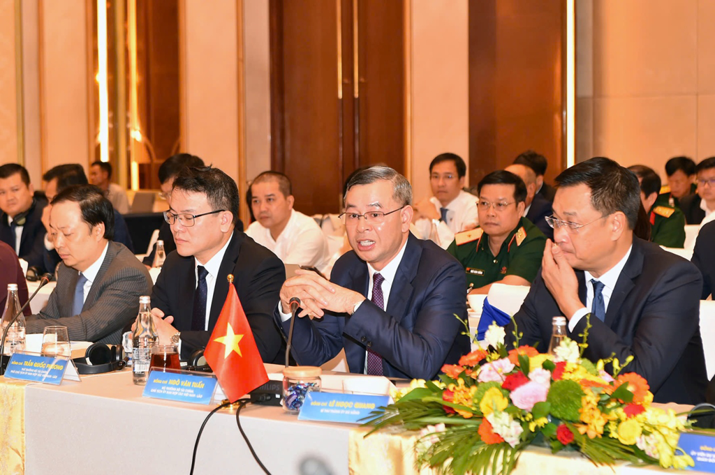 Vietnam, Laos step up cooperation in finance, infrastructure and energy
