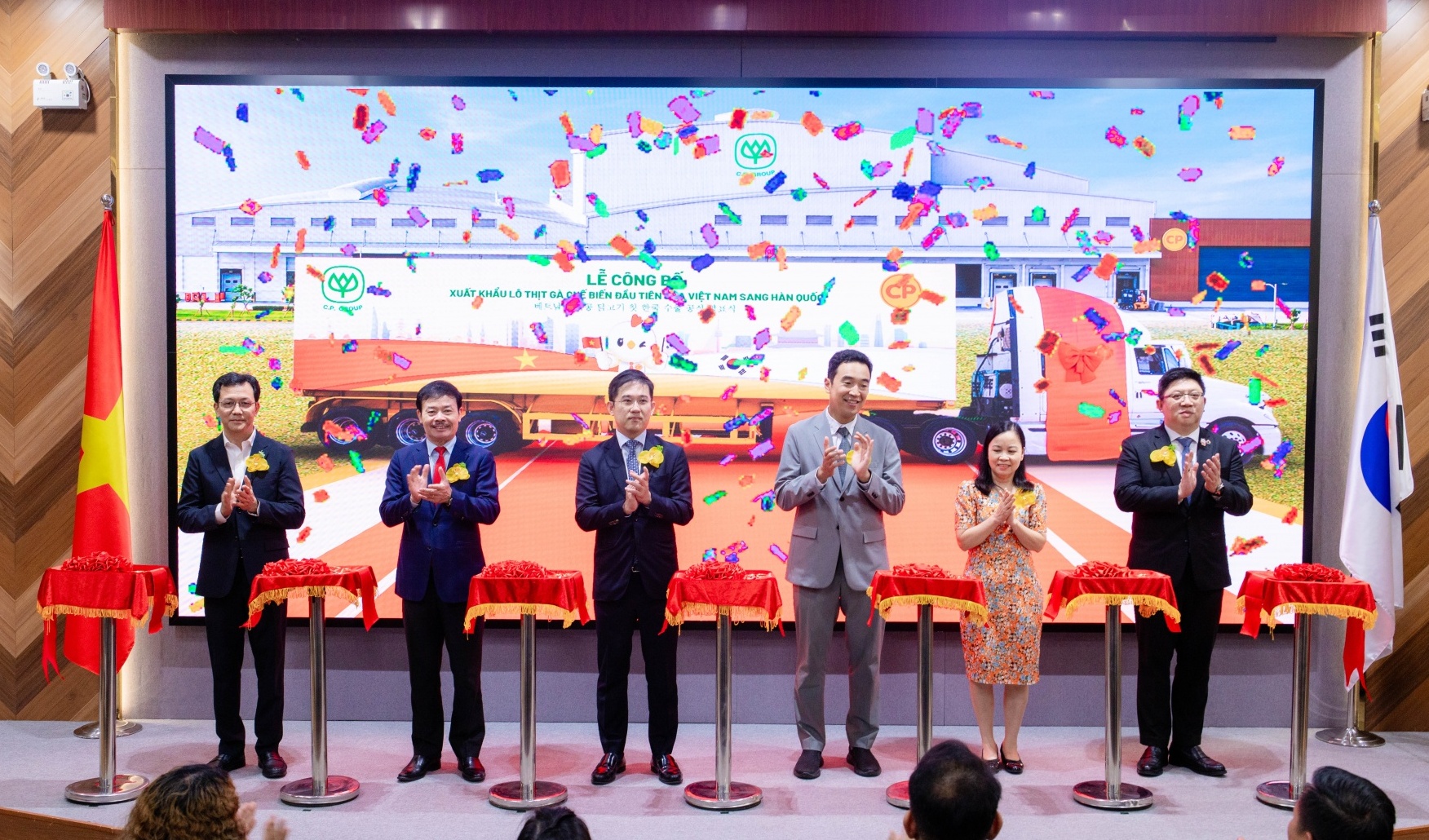 C.P. Vietnam exports Vietnam’s first shipment of processed chicken to South Korea