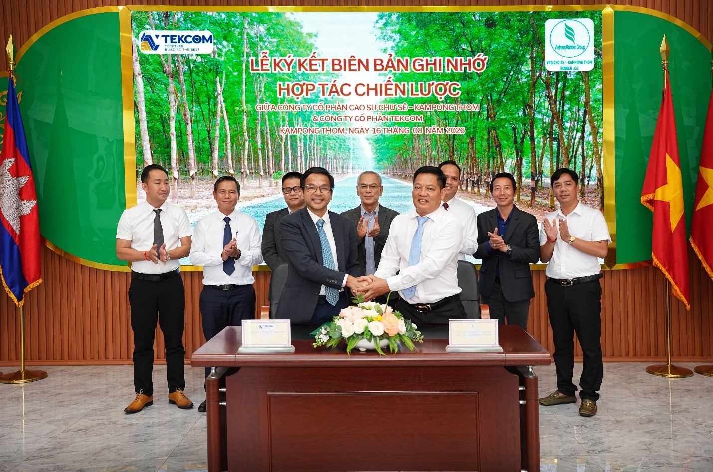 TEKCOM gains priority access to hevea veneer and plywood supply in Cambodia