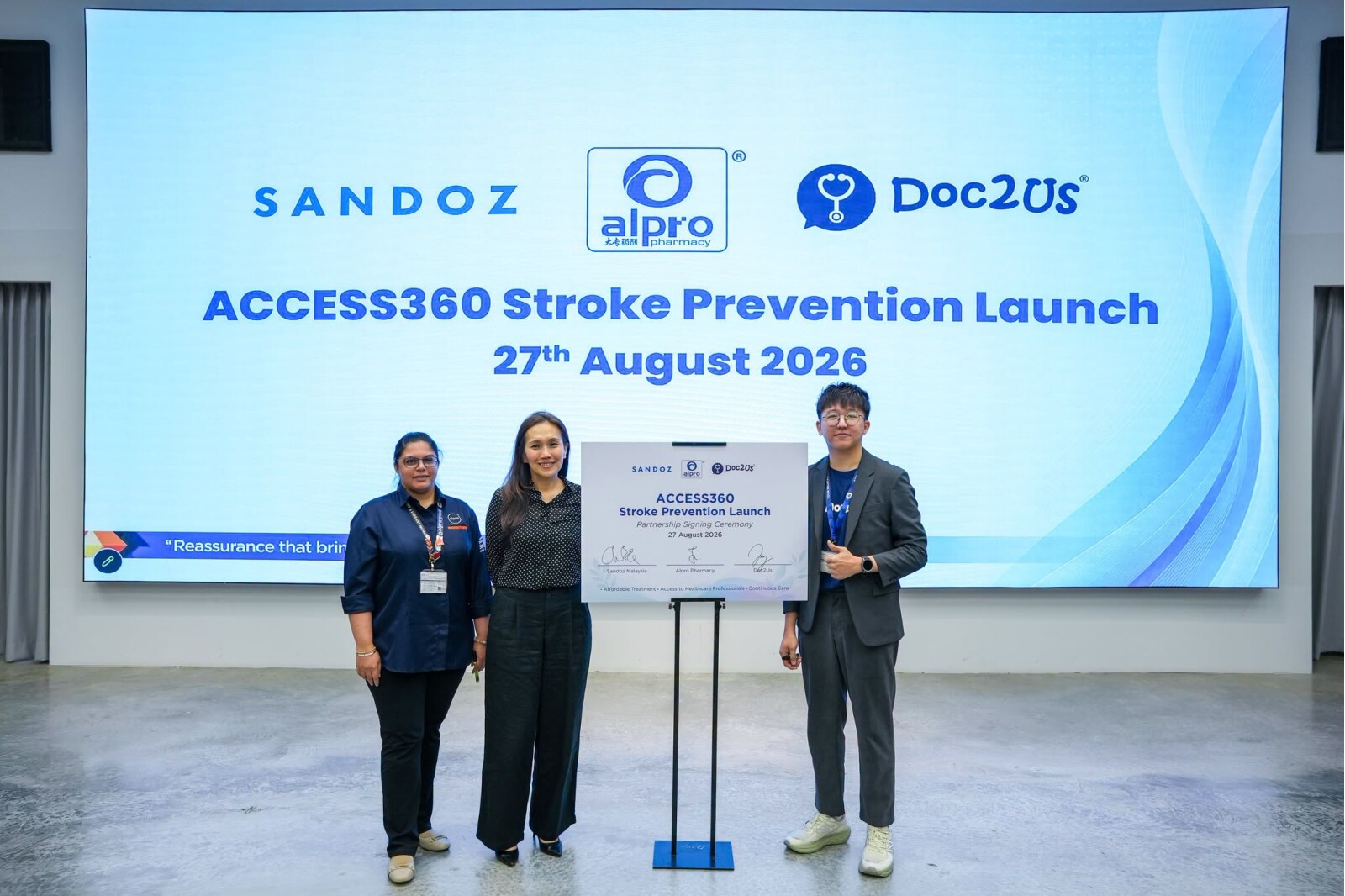 (From left: Dr. Jessica Kaur Moti A/P Amarjet Singh (Telehealth Doctor Team Lead of Alpro Pharmacy); Ms. Christine Chong (Country Head of Sandoz Malaysia, Singapore and Brunei); Mr. Heng Meng Ze (Head of Digital Transformation & Innovation of Doc2Us)
