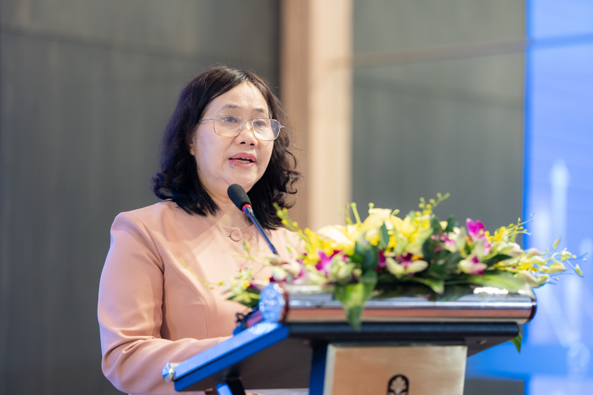 Overseas employment costs fall for Vietnamese workers