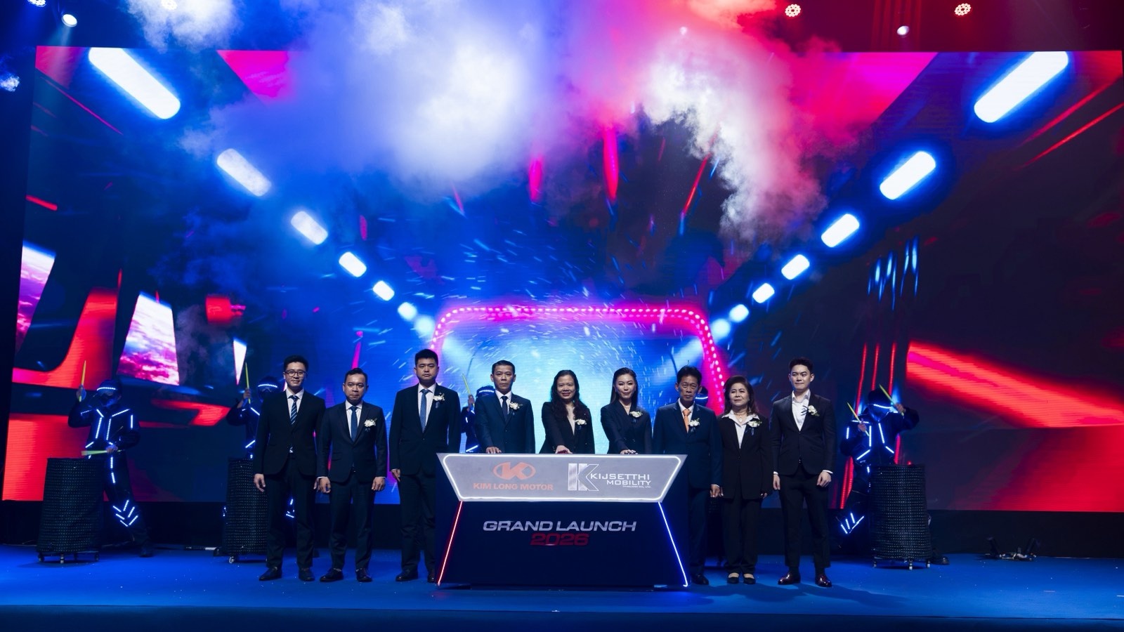 Vietnamese-made Kim Long buses debut in Thailand