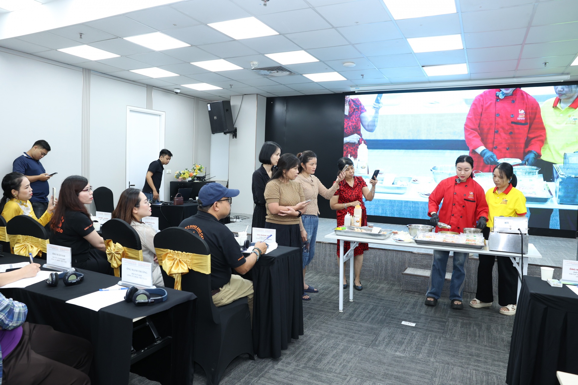 Training conference helps workers transition out of dog and cat meat trade