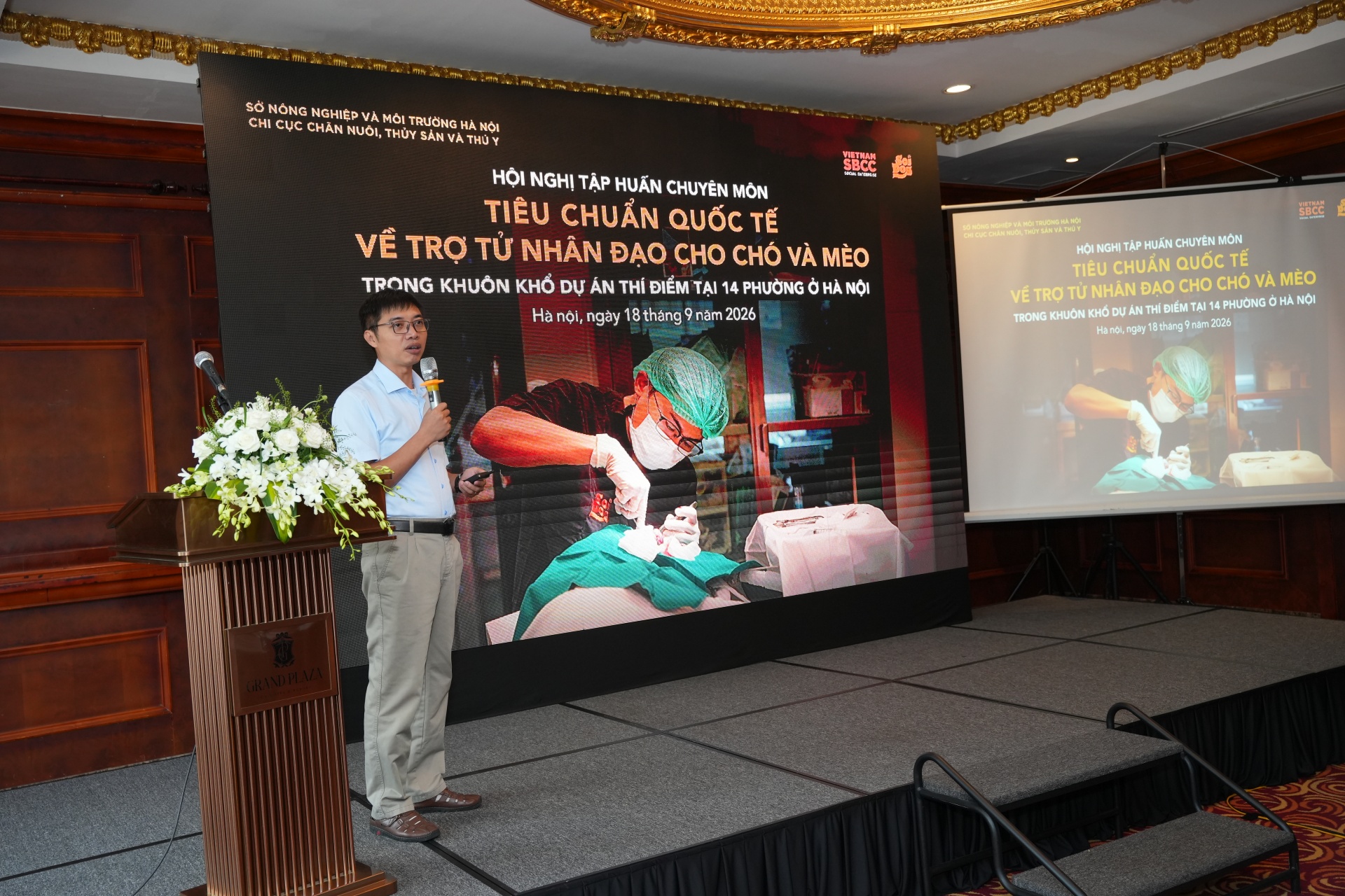Hanoi scales up training on humane euthanasia standards for dogs and cats