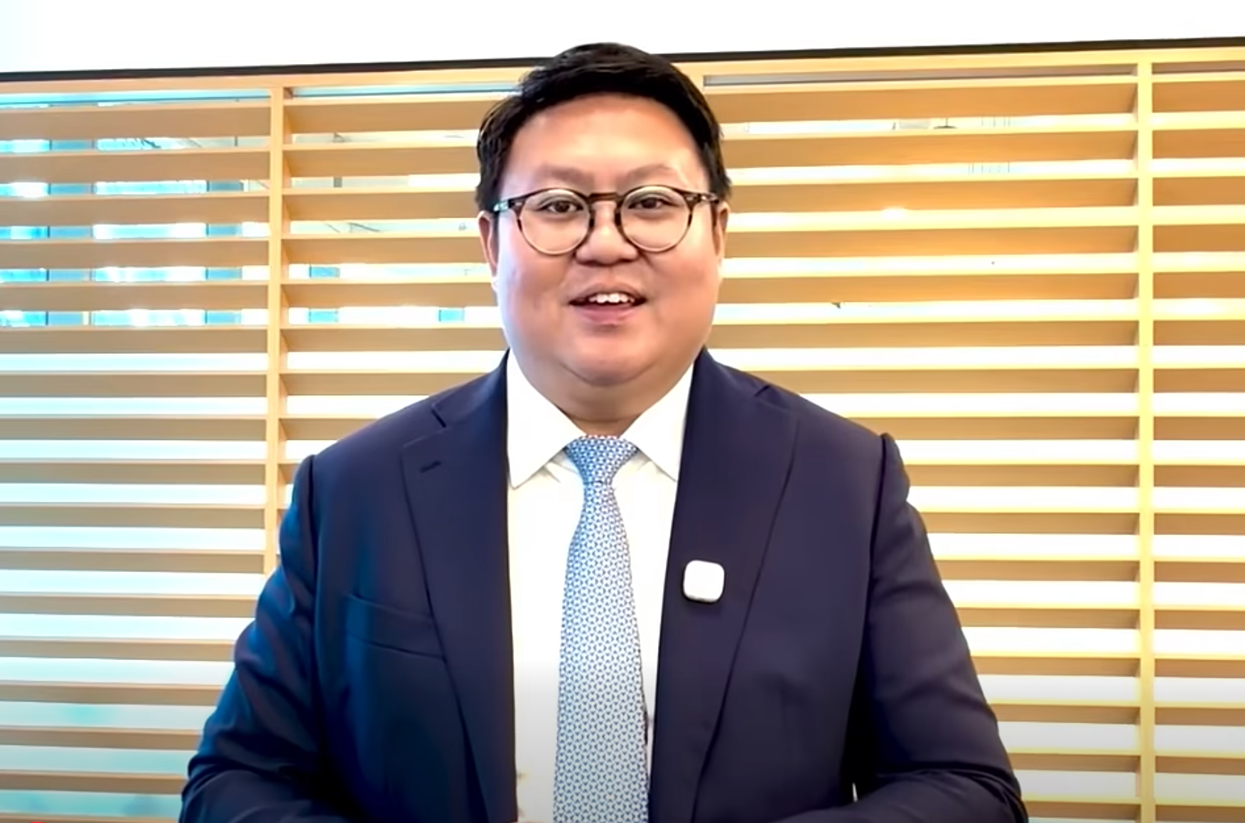 Vietnam congratulated as an emerging market