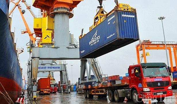 Vietnam’s trade tops $825 billion by mid-September