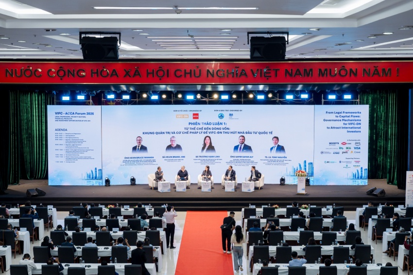 VIFC-Danang forum focuses on green finance and regulatory certainty