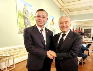 Vietnam seeks greater Canadian investment in green finance, infrastructure