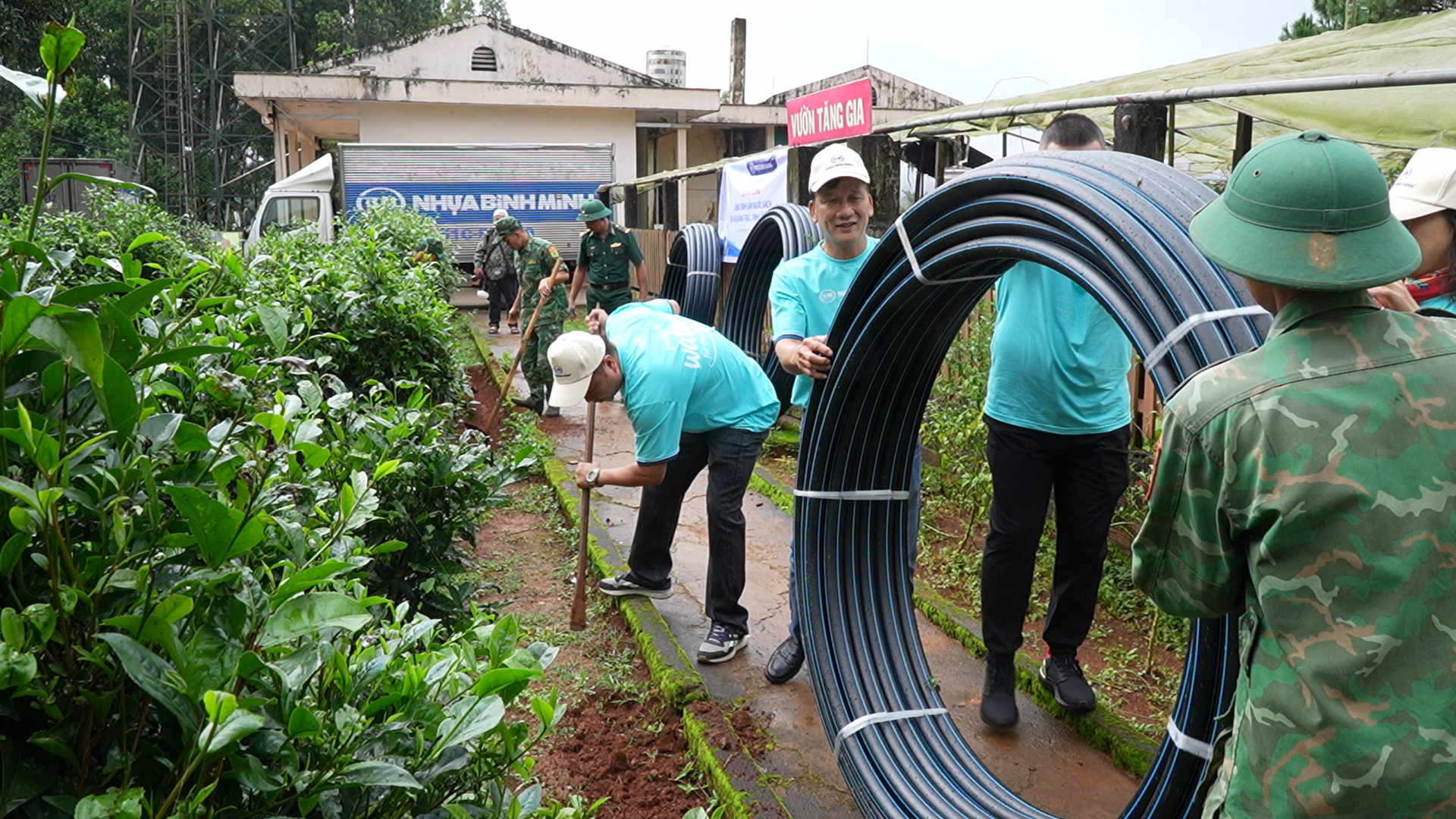 Binh Minh Plastics extends clean water project to border communities