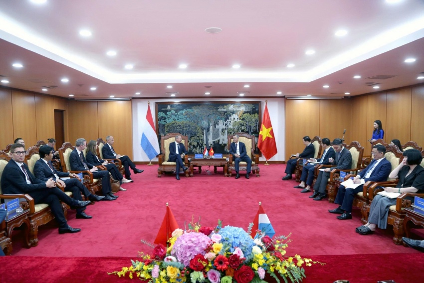 Vietnam and Luxembourg sign MoU to strengthen financial cooperation