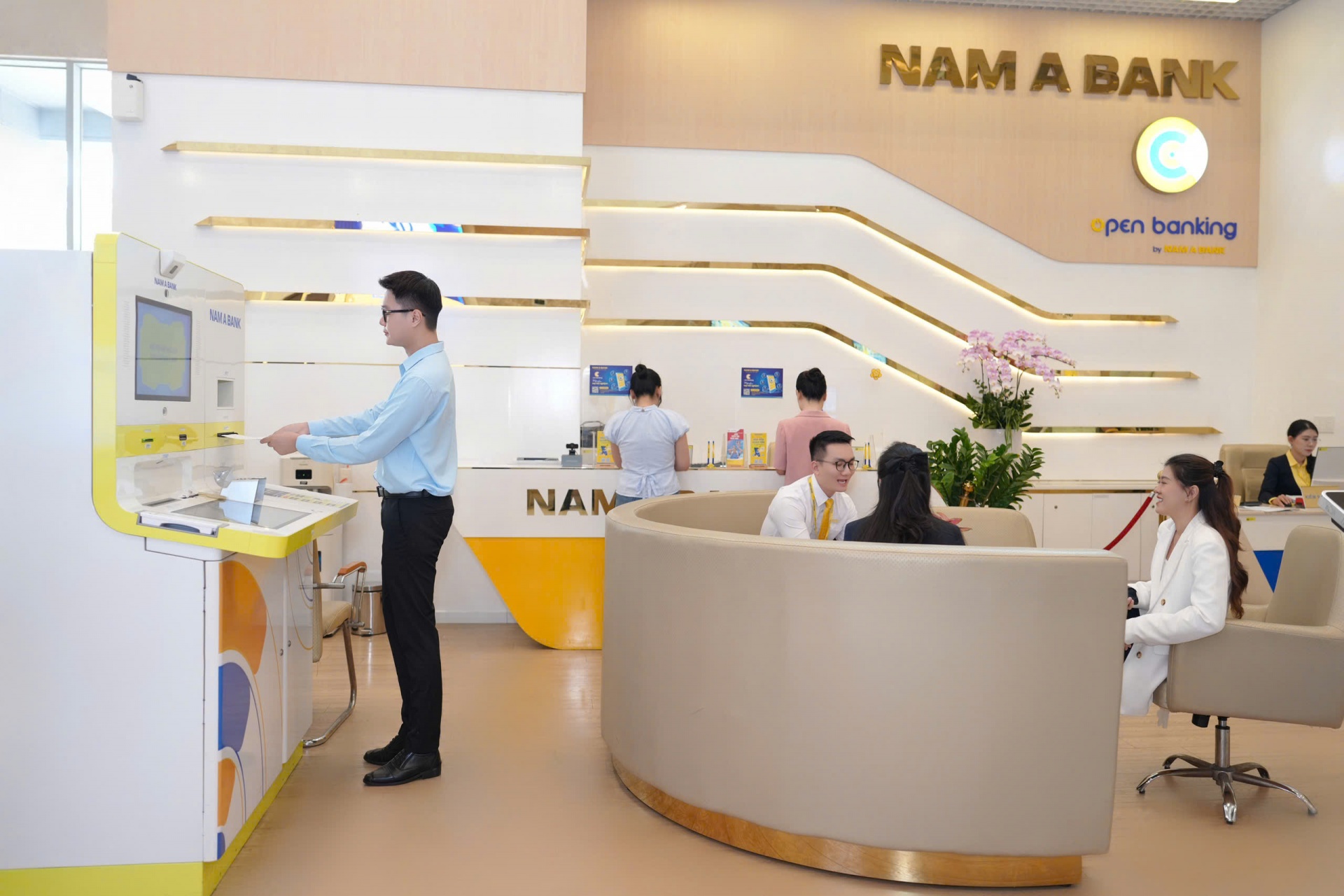 Nam A Bank named in top 10 largest listed banks in Southeast Asia
