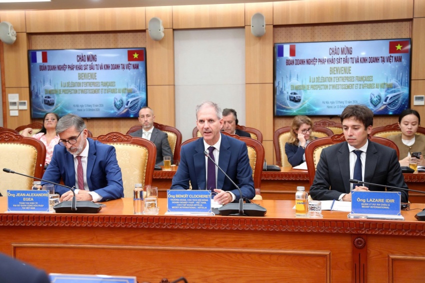 Vietnam, France discuss financing mechanisms for major infrastructure projects