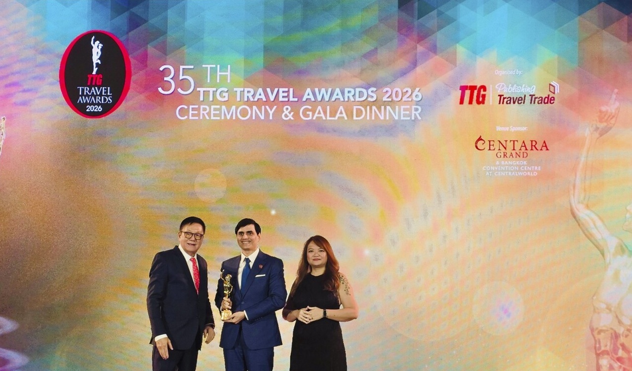 ONYX Hospitality Group wins TTG Travel Award in Thailand