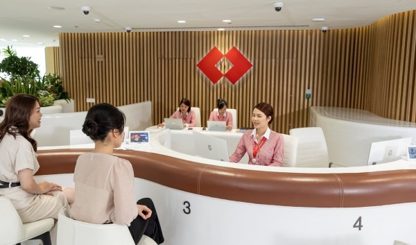 Techcombank posts strongest quarter on record