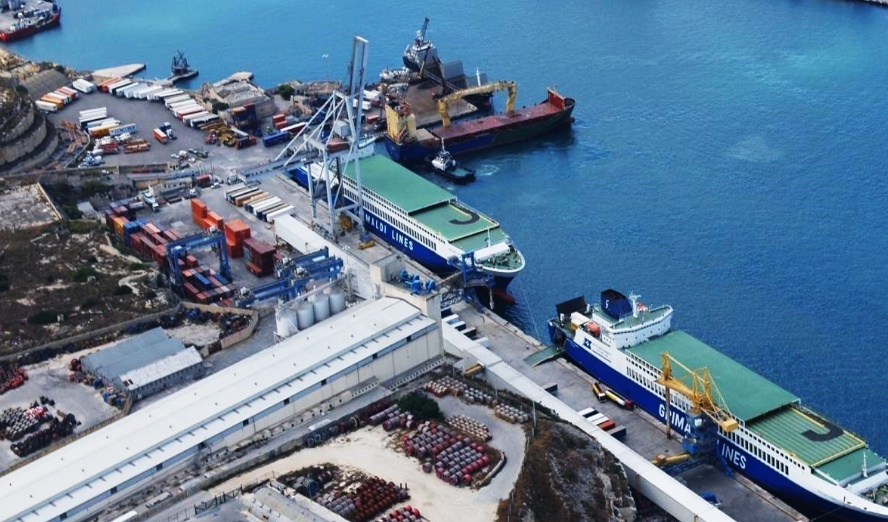 A.P. Moller Capital to acquire full ownership of Portek