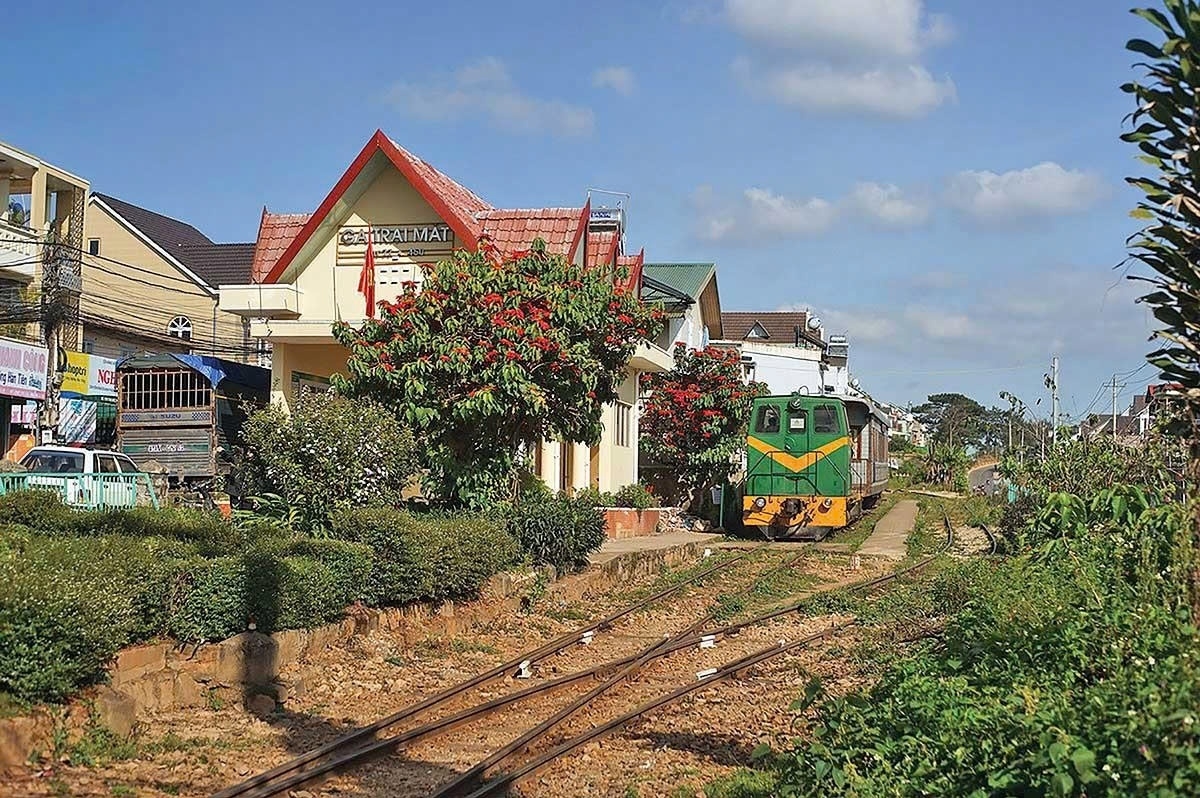 Vietnam Railways seeks transfer of five stations and Dalat line