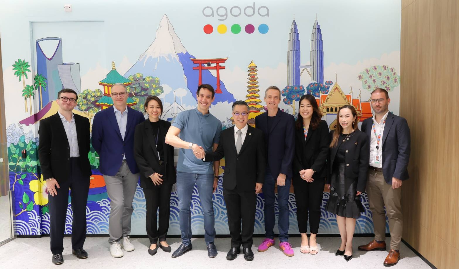 Agoda expands Bangkok workforce to 4500 global employee milestone