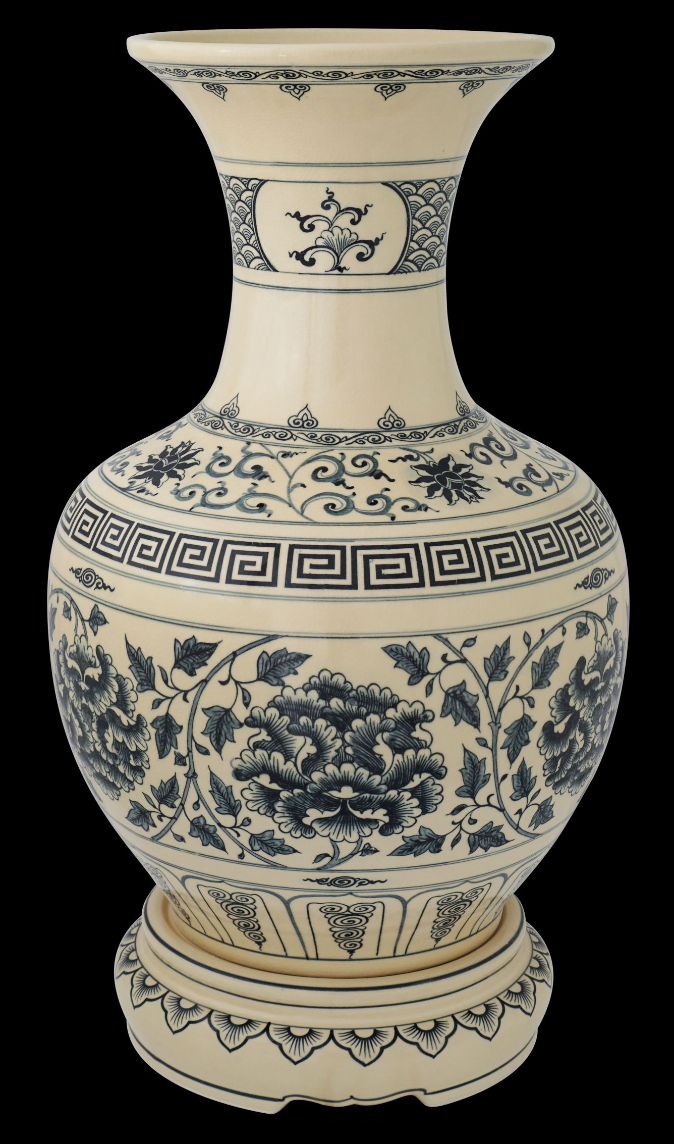 The Binh Phu Quy vase is one of Chu Dau's signature products 